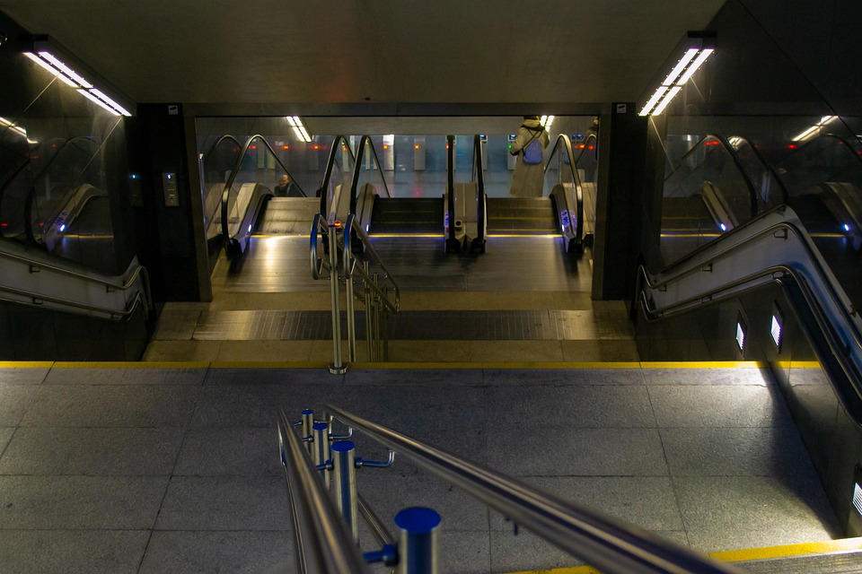 Intensywne prace na trasie II linii metra – kiedy otworzą nowe stacje?