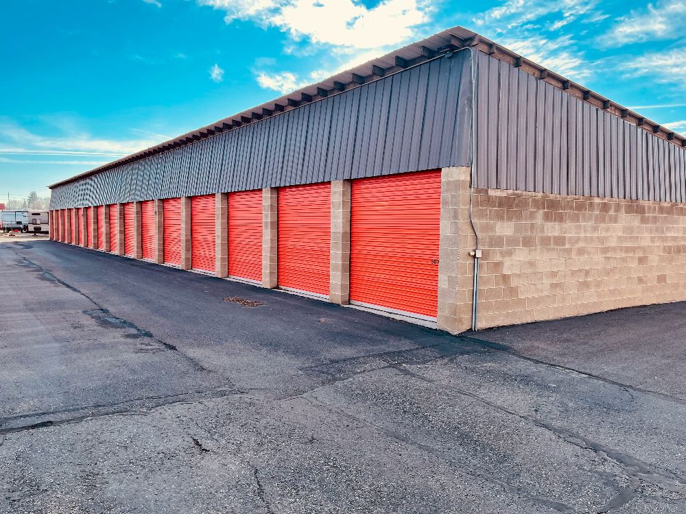 Magazyn self storage w Warszawie – co można w nim przechowywać?