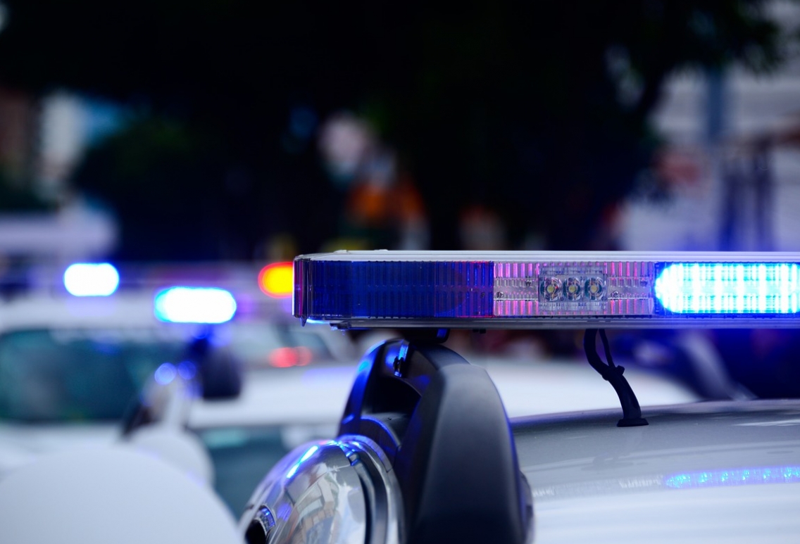 Skuteczna interwencja policji z Ursusa zatrzymała 16-latkę w próbie wyłudzenia 13 tys. złotych od osoby starszej