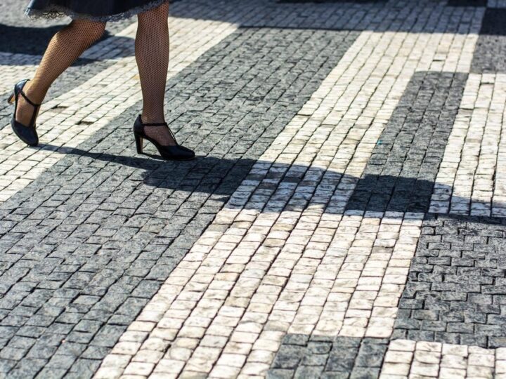 Dramatyczne potrącenie 2-latka w Jastrzębi: Dziecko walczy o życie po wypadku samochodowym