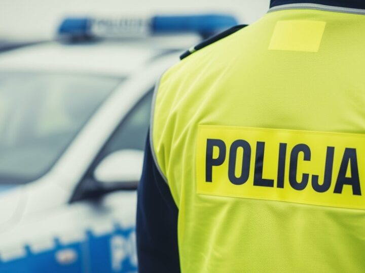 Motocyklista w klapkach bez kasku i prawa jazdy zatrzymany przez straż miejską