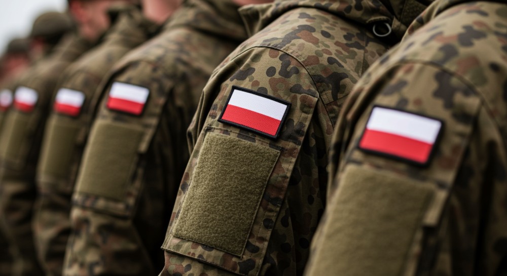 Polska w obliczu dronowego ataku: Prezydent Nawrocki stawia na bezpieczeństwo narodowe