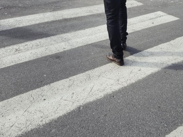 Śmiertelne potrącenie pieszego przez pociąg w Wesołej – prokuratura prowadzi śledztwo