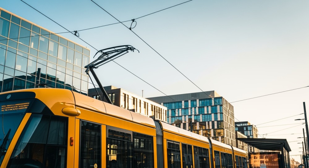 Warszawa modernizuje transport: budowa tunelu tramwajowego do Dworca Zachodniego w pełnym rozkwicie!