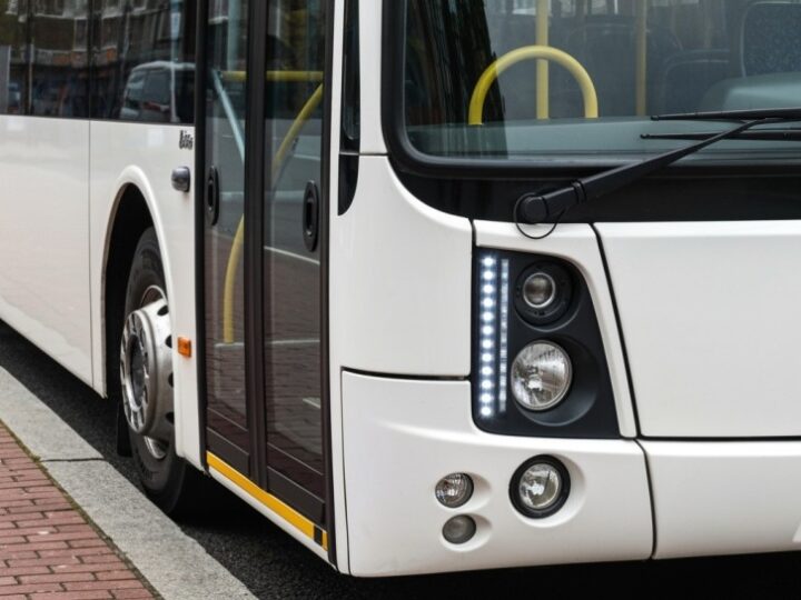 Zabytkowe autobusy i atrakcje dla całej rodziny na Dniach Transportu Publicznego w Warszawie!