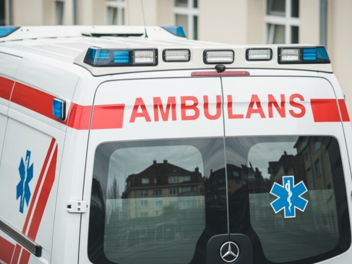 Bohaterowie nocy: kierowca autobusu i policjanci uratowali życie mężczyzny!