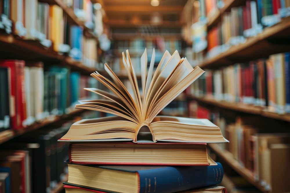 Tropami Tarczyna: Odkrywamy Historię w Bibliotece Publicznej