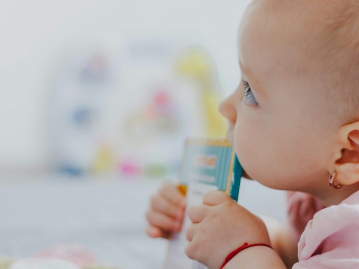 Pierwsza wizyta dziecka u dentysty – jak przygotować malucha i uniknąć stresu?