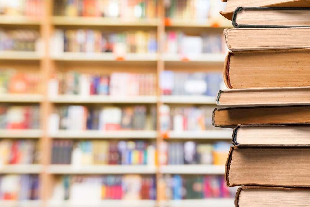 Wikingowie na tropie: inspirująca prelekcja Marka Łasisza w bibliotece