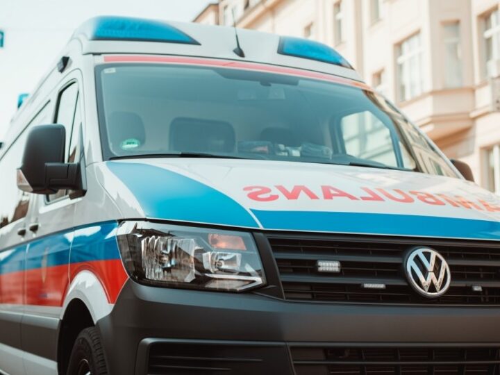 Zimowe wyzwania na drogach: jak zadbać o bezpieczeństwo?