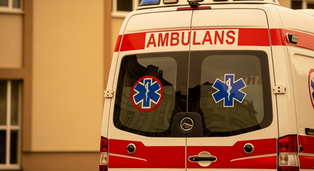 Zimowa tragedia zażegnana – strażnicy miejscy ratują kobietę przed zamarznięciem