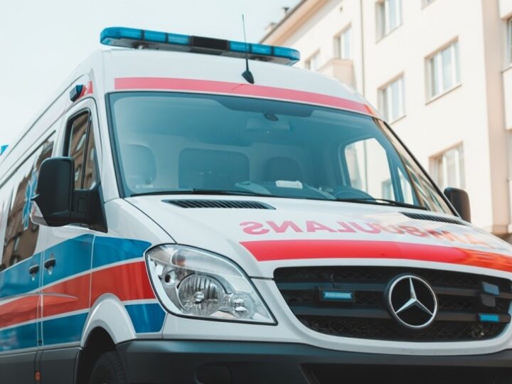 Policja w akcji: Pomoc dla potrzebujących w mroźne dni