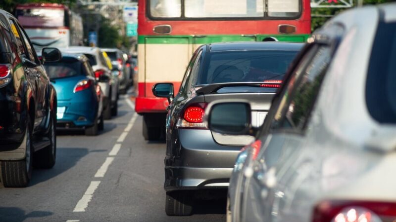 Warszawa analizuje efekty Strefy Czystego Transportu na podstawie monitoringu ruchu