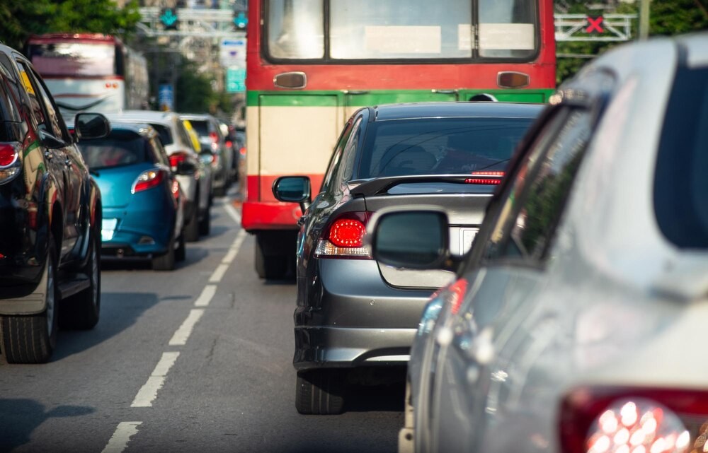 Warszawa analizuje efekty Strefy Czystego Transportu na podstawie monitoringu ruchu