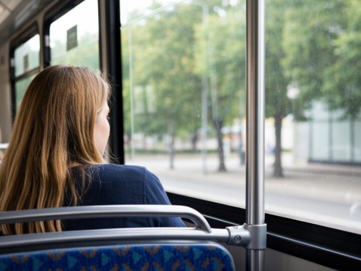Walentynkowa podróż: Zakochany Autobus w Warszawie!