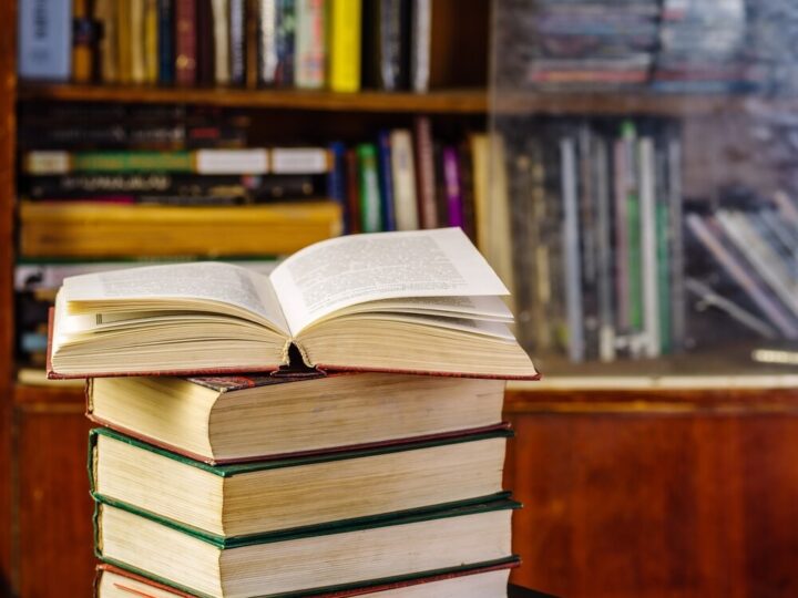Kreatywne warsztaty w Zielonej Bibliotece dla młodych artystów!