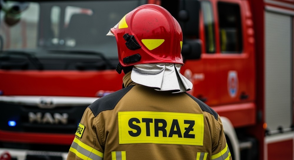 Burze w Warszawie: Strażacy w akcji ratują mieszkańców