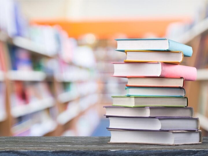 Literackie podróże w Białołęce: odkryj magię klubów książkowych
