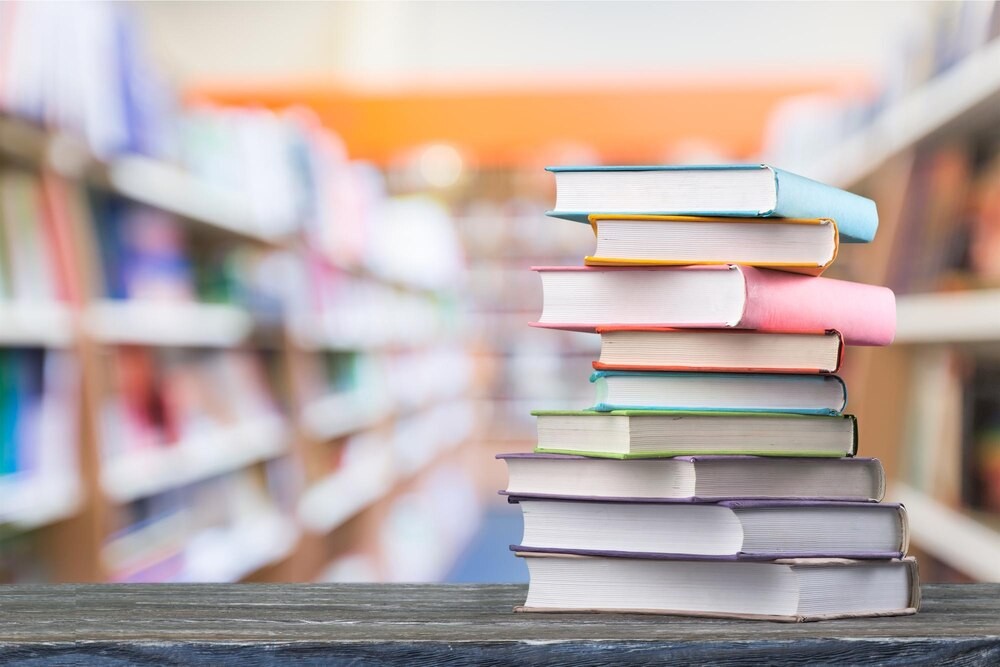 Literackie podróże w Białołęce: odkryj magię klubów książkowych