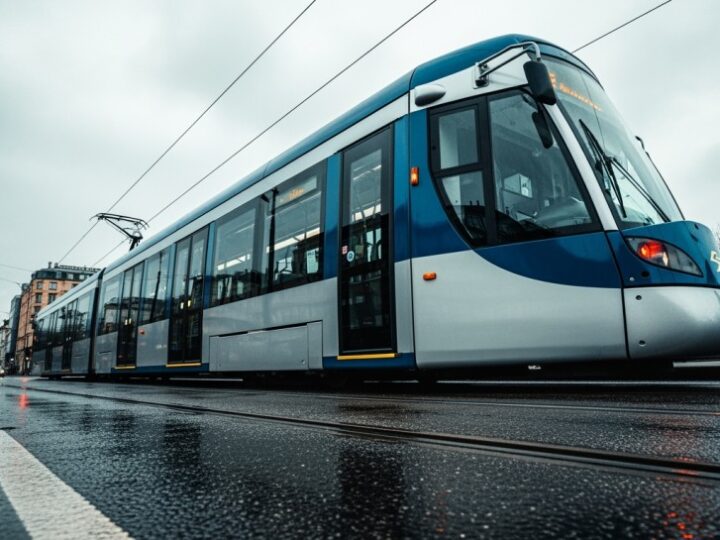 Remont torowiska na Grochowie: Zmiany w komunikacji miejskiej już w niedzielę!