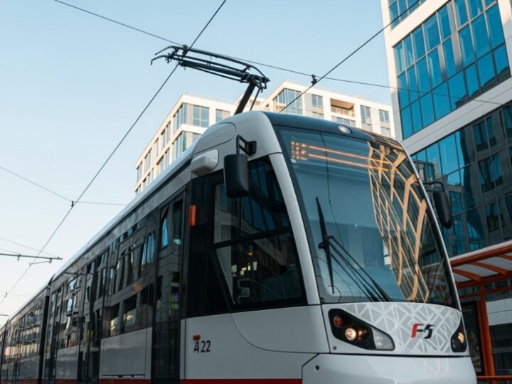 Remont torów na Grzybowskiej: Co zmieni się w komunikacji od 11 kwietnia?