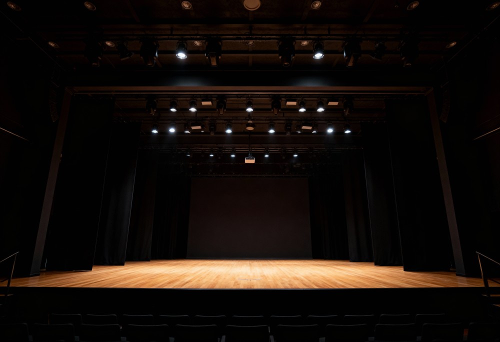 Emocjonująca komedia „Zacznijmy jeszcze raz” w Teatrze Kamienica już 24 maja!