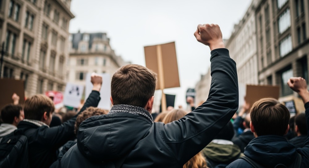 Weekend demonstracji w sercu Warszawy: zmiany w ruchu i komunikacji!