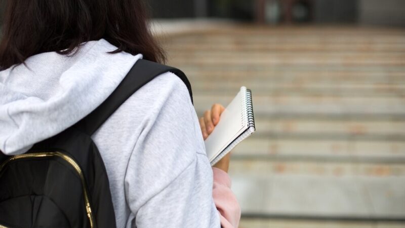 Warszawska Nagroda Edukacji Kulturalnej 2026 – klucz do sukcesu na warsztatach w Wypożyczalni nr 69