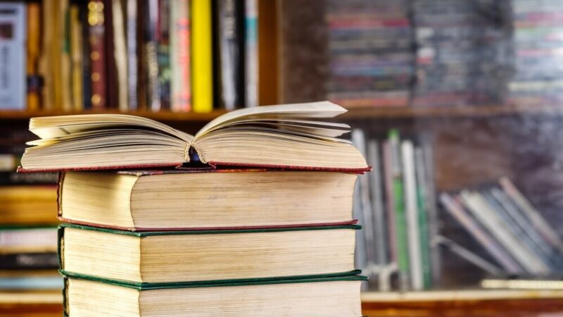 Czerwiec w Bibliotece Białołęka: Krew, Teatr i Japońska Magia!