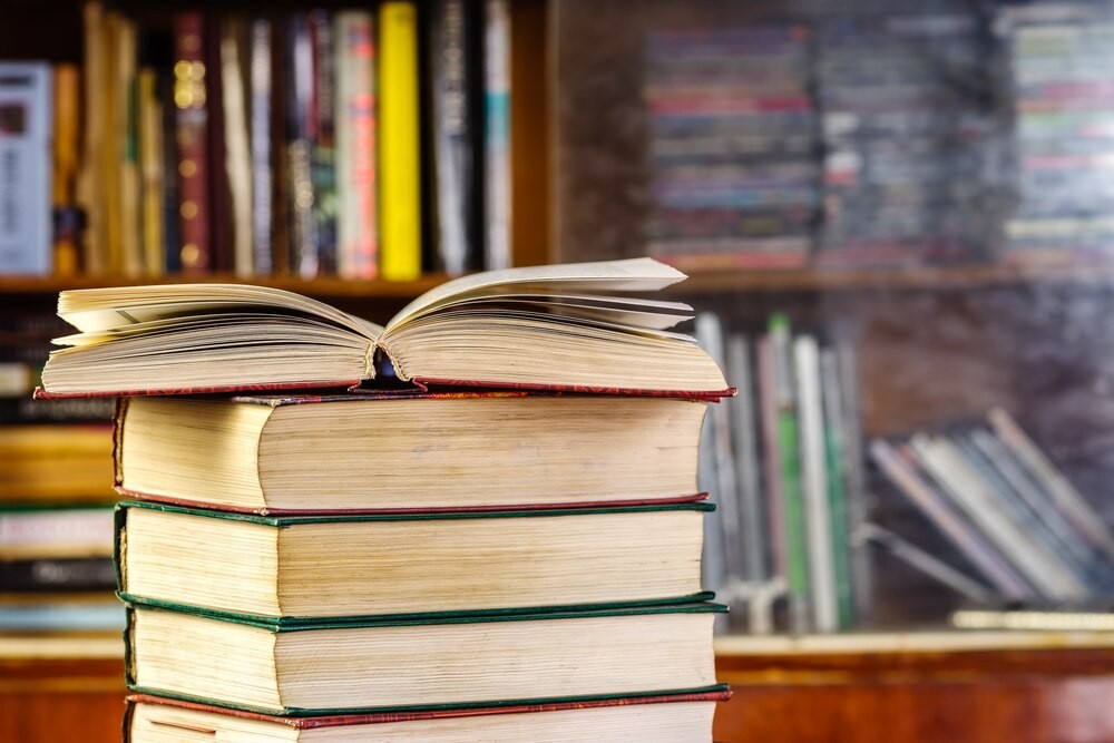Czerwiec w Bibliotece Białołęka: Krew, Teatr i Japońska Magia!