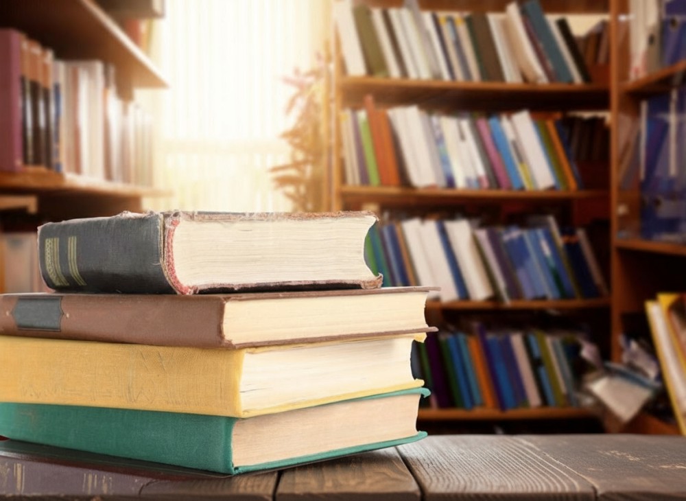 Literatura jako okno na świat – rozmowa z prof. Koziołkiem