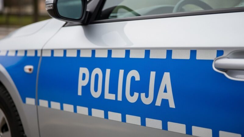 Strażnicy w akcji: Bohaterska interwencja ratuje życie mężczyzny po napadzie