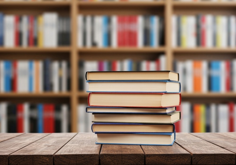 Wakacyjne skarby w Bibliotece Zielonej: książki z niespodziankami!