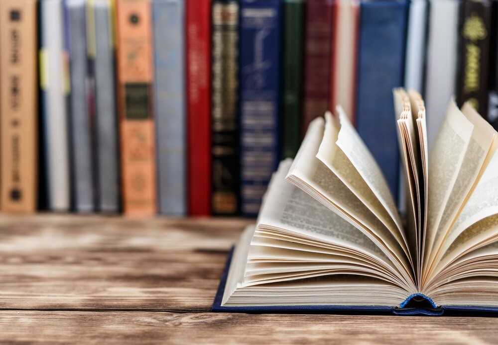 Zielone skarby książek: Wakacyjne odkrycia w Bibliotece Zielonej!