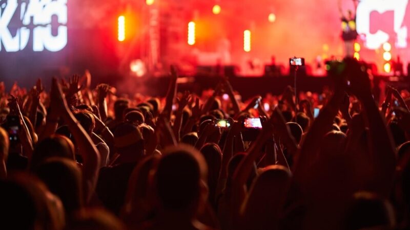 Muzyczna rewolucja: JIMEK łączy klasykę z hip-hopem w Warszawie