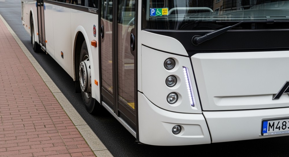 Wakacyjny autobus WTP: odkryj Warszawę z atrakcjami dla całej rodziny!