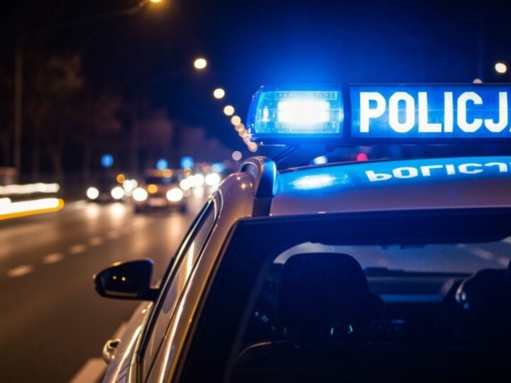 Młody kierowca w rękach policji: skradziony samochód, promile i zakaz!