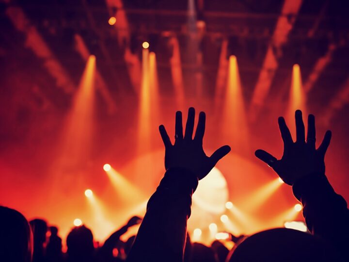 Silent Disco: Tańcz w swoim rytmie w Parku Pięciu Sióstr!