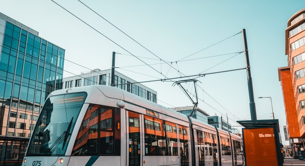 Wrocławski tramwaj w niebieskich barwach zadebiutuje na warszawskich trasach turystycznych