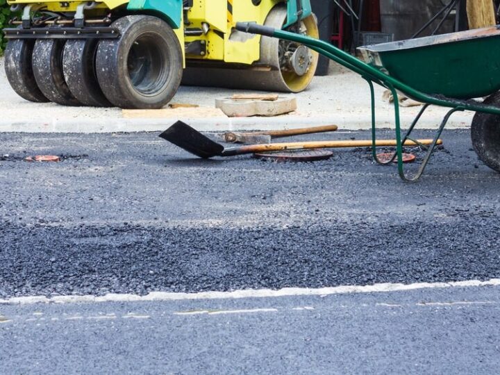 Rewolucja drogowa w Białołęce: ul. Laurowa zyskuje nowy blask