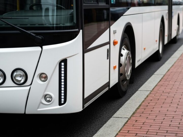 Nowe autobusy w Warszawie – jak zapewniamy ich jakość przed wyjazdem?