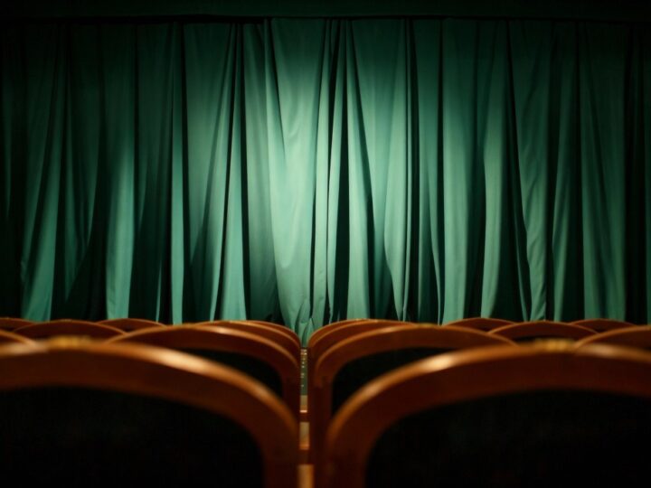 Teatralna uczta w Wawrze: „Sługa dwóch panów” na żywo!