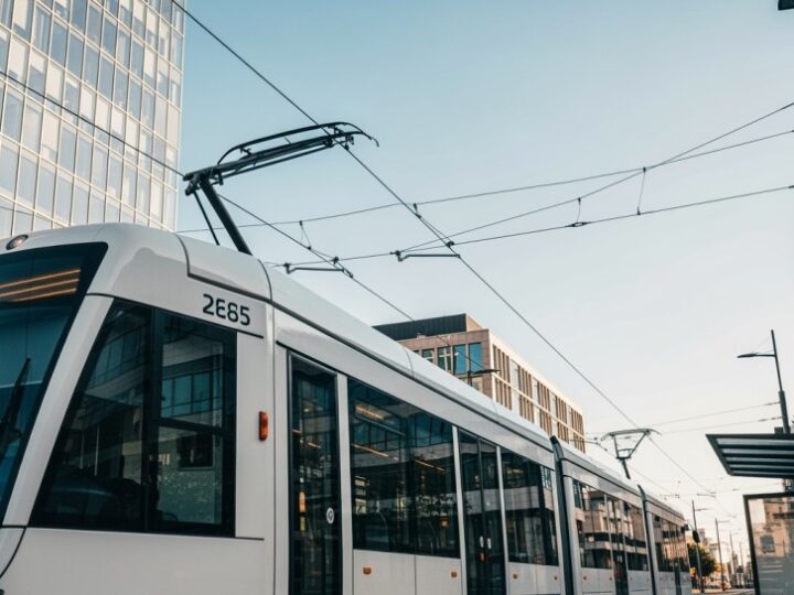 Praga Północ: Gdzie historia spotyka nowoczesność na torach tramwajowych