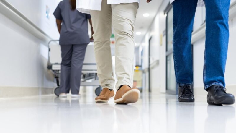 Wsparcie dla seniorów 60+ na Mokotowie – skorzystaj z bezpłatnego programu!