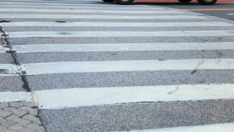 Bezpieczni na ulicach i w sieci: Spotkanie profilaktyczne na Bielanach