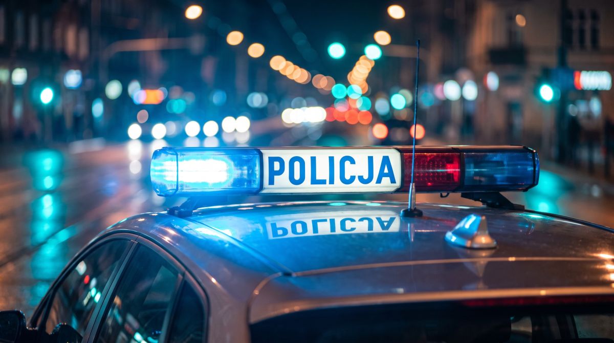 Bezpieczne drogi w święta: Policja intensyfikuje działania na trasach do cmentarzy