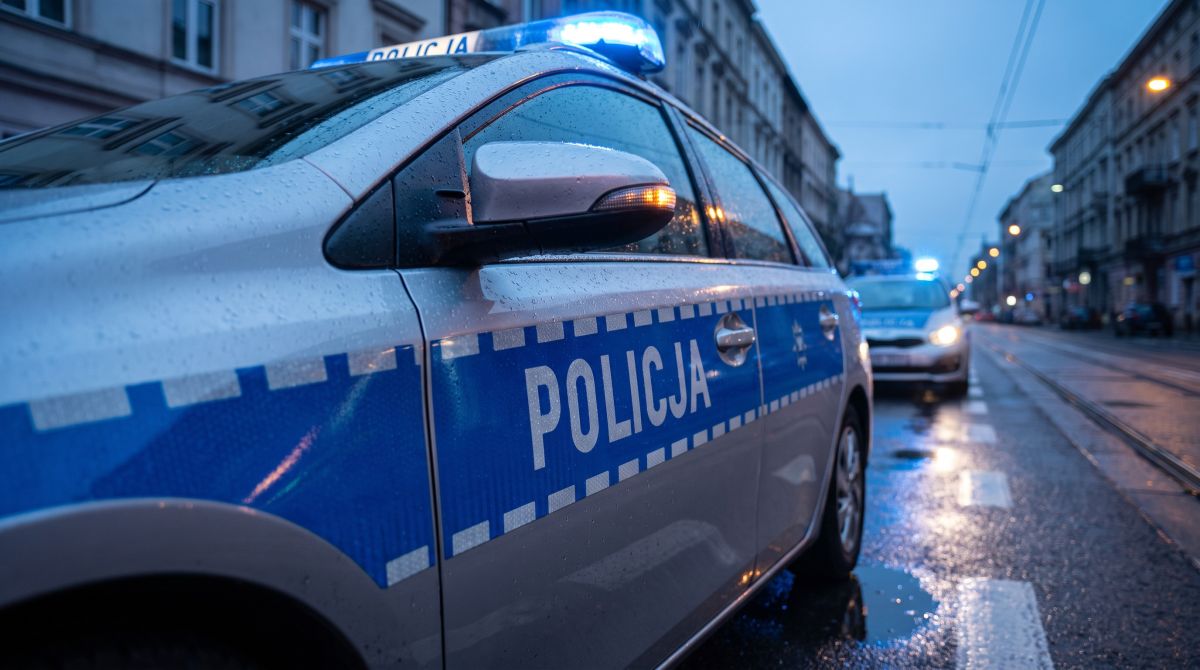 Zwalczanie nowoczesnego niewolnictwa: Jak chronić siebie i innych?