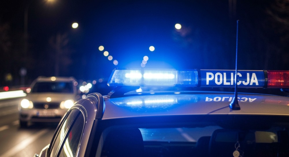 Jesienne wyzwania na drogach: Jak bezpiecznie jeździć w trudnych warunkach?
