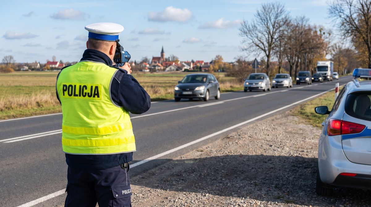 Drift w Karpinie: Policyjna interwencja i surowe kary dla nieodpowiedzialnych kierowców