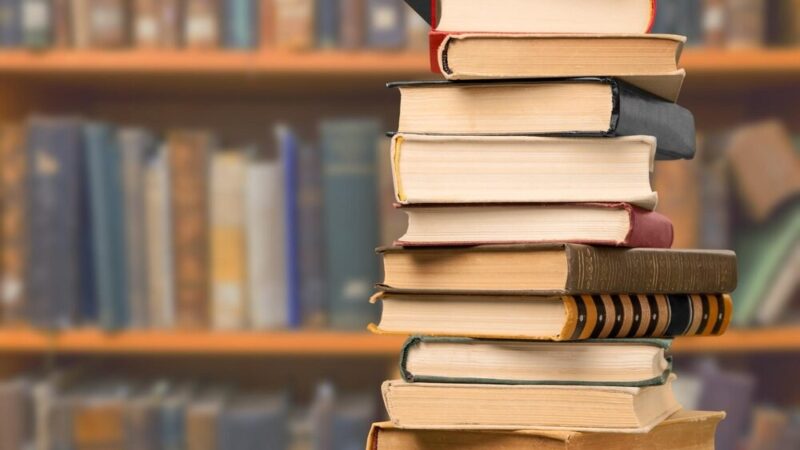 Tajemnicza Noc Bibliotek: Odkryj magię literackich przygód!